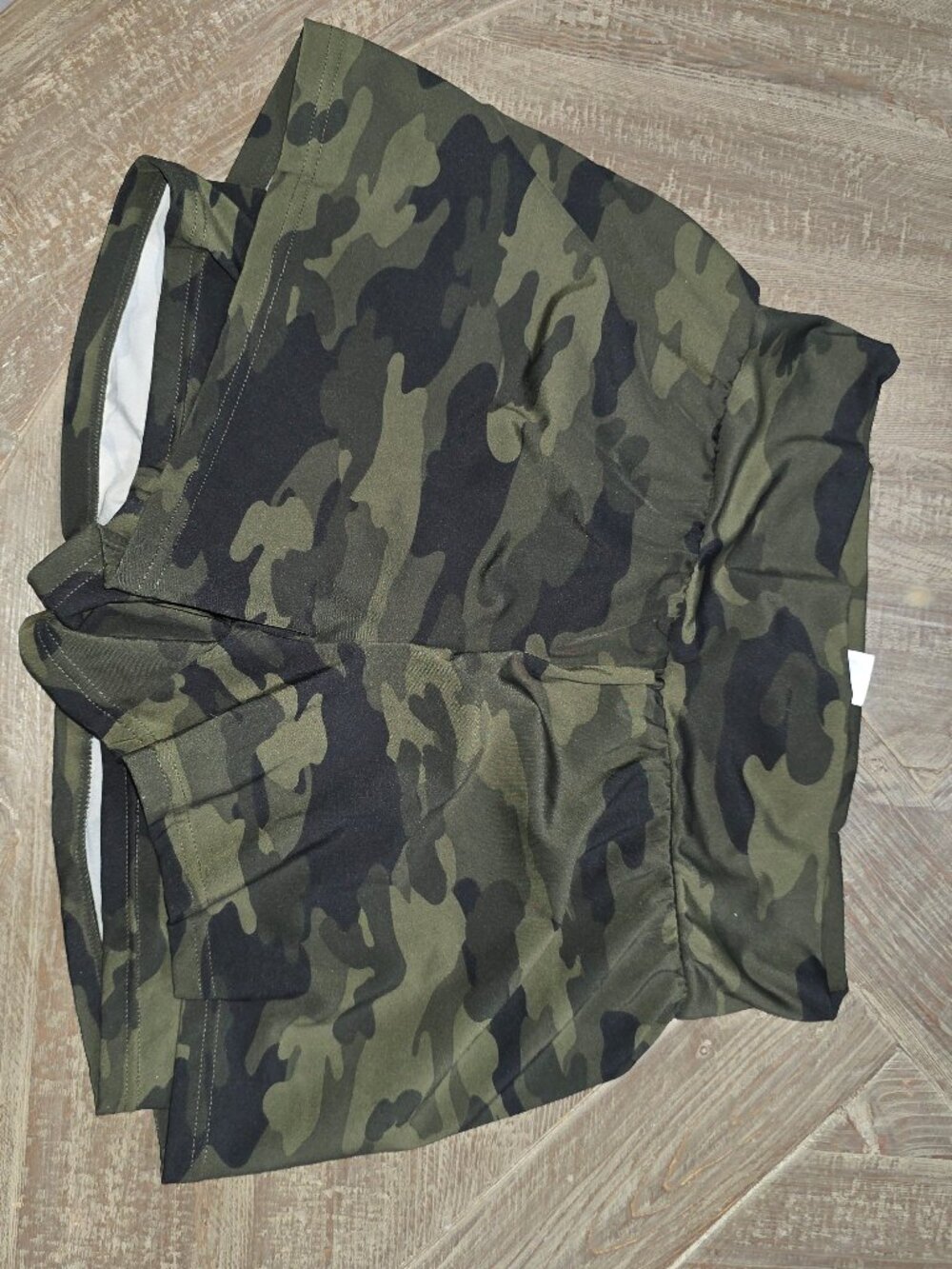 Lularoe Rise Camo Unbeatable Workout Shorts Sz L